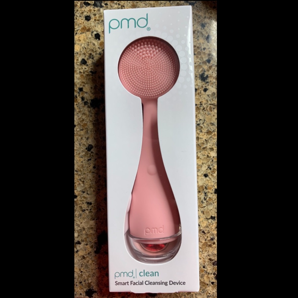 PMD Clean Smart Facial Cleansing Device